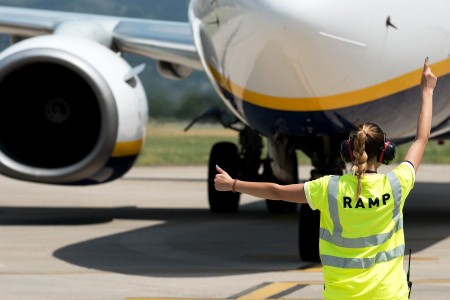 Undici sardi ricevono 2750 euro per volo in ritardo Cagliari Roma