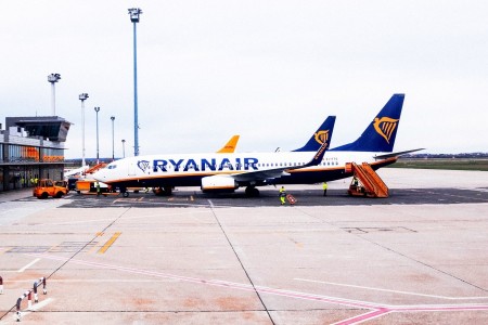 Volo in ritardo Crotone Bergamo di tre ore, 250 euro ai viaggiatori