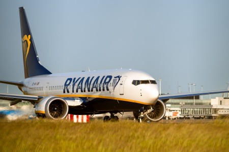 Volo in ritardo Ryanair Crotone Bologna di oltre tre ore