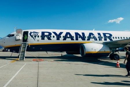 Volo in ritardo Ryanair Genova Napoli di oltre tre ore
