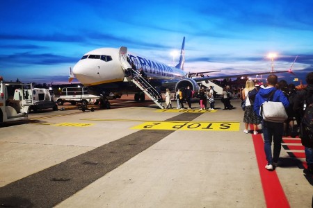 Domenica nera, volo in ritardo Ryanair Lamezia Torino di oltre tre ore
