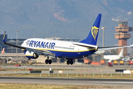 Coppia di Acireale riceve 500 euro per volo in ritardo Ryanair