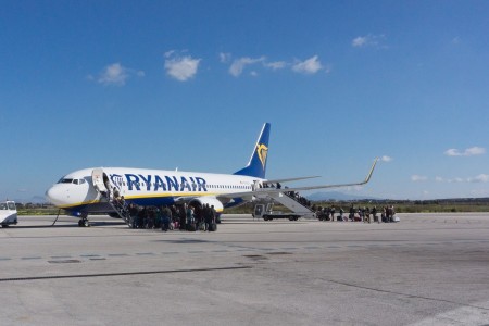 Una coppia di Palermo riceve 500 euro per volo in ritardo Ryanair