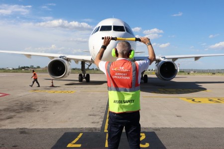 Ryanair condannata per volo in ritardo Vienna Bologna