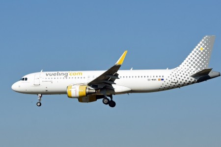 Un aquilano riceve 250 euro per volo in ritardo Vueling Roma Valencia