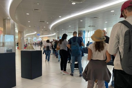 Volo in ritardo Wizzair Lamezia Terme Milano di oltre otto ore